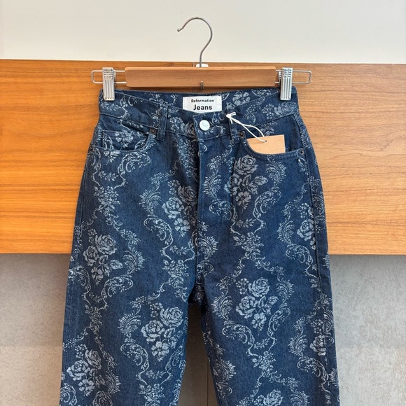 NWT REFORMATION Cynthia Baroque High Rise Straight Long Jeans, Size 23 - Picture 8 of 16